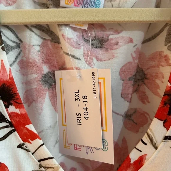 LuLaRoe “Iris” Floral Short Sleeve Tee - Red and White - Picture 2 of 3